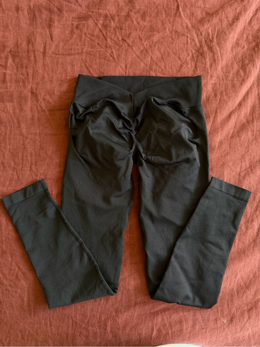 Keep That Pump LJ V Back Leggings NWOT - Picture 5 of 6